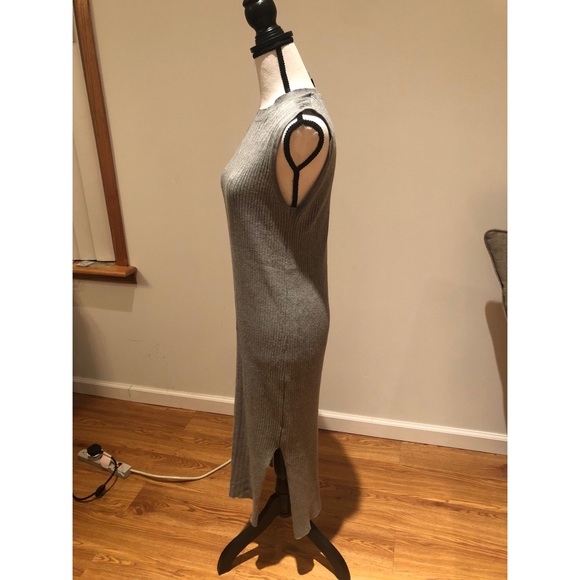 Alice in the Eve Gray Dress - Picture 3 of 5